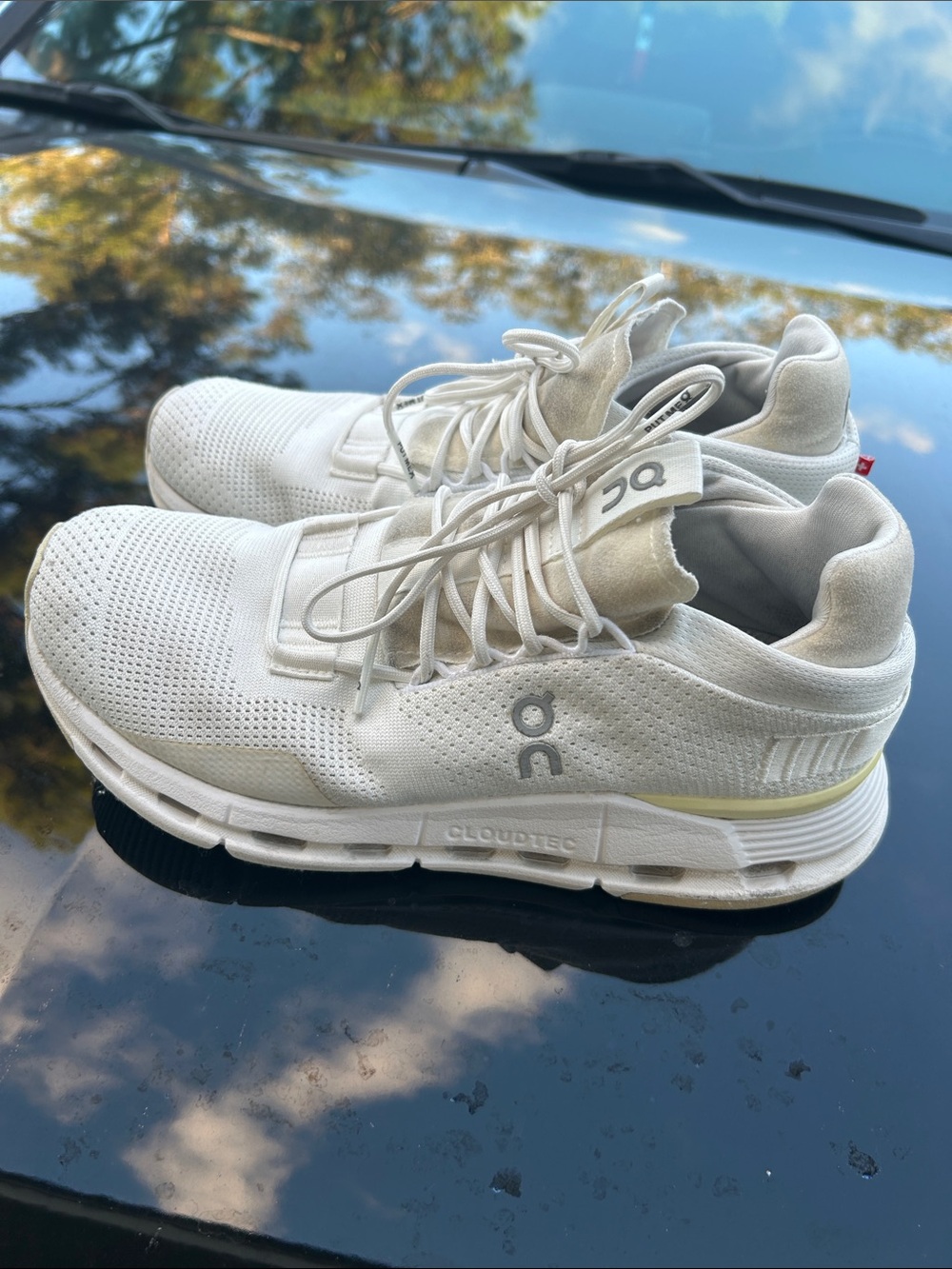 On Running Cloudtec Running Sneakers